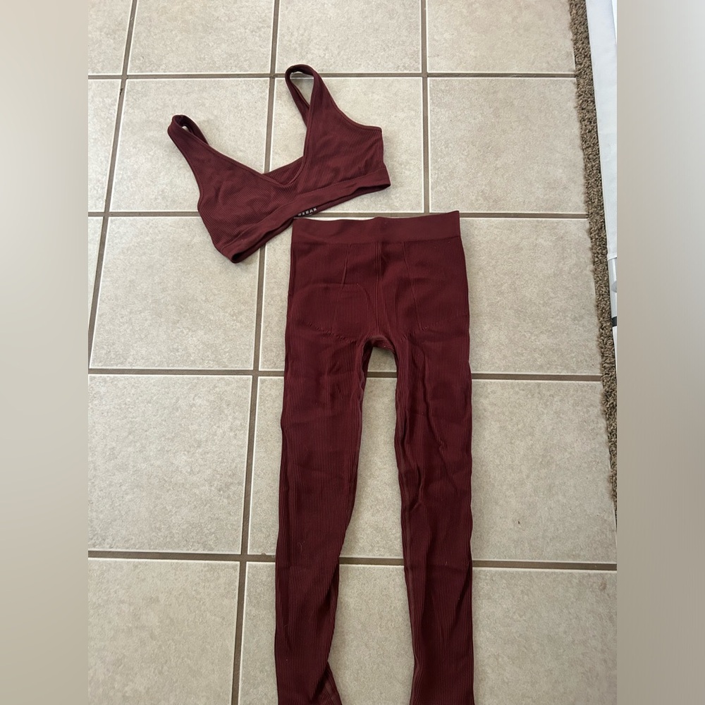 Maroon Amazon Workout Set Ribbed Super Comfy - image 1